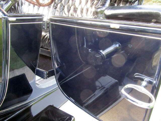 Packard Twin Six 1915 image number 20