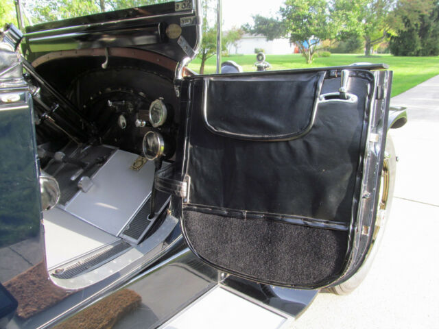 Packard Twin Six 1915 image number 34