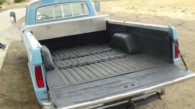 Ford F-250 1966 image number 16