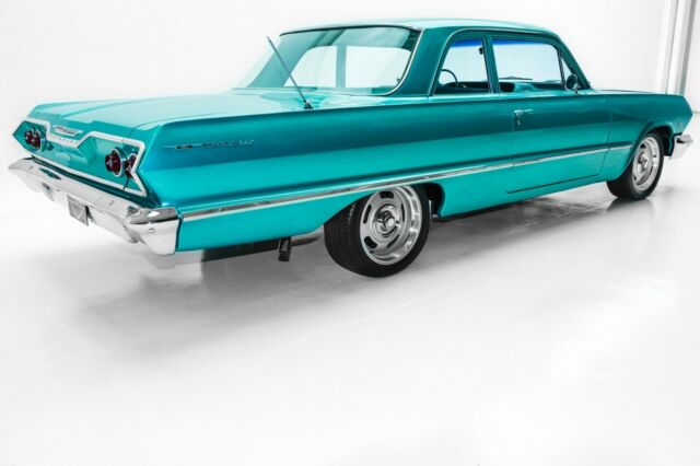 Chevrolet Bel Air/150/210 1963 image number 2