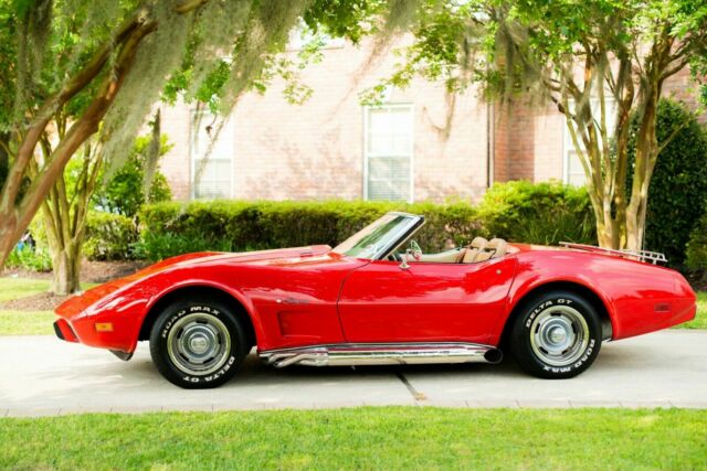 Chevrolet Corvette 1975 image number 9