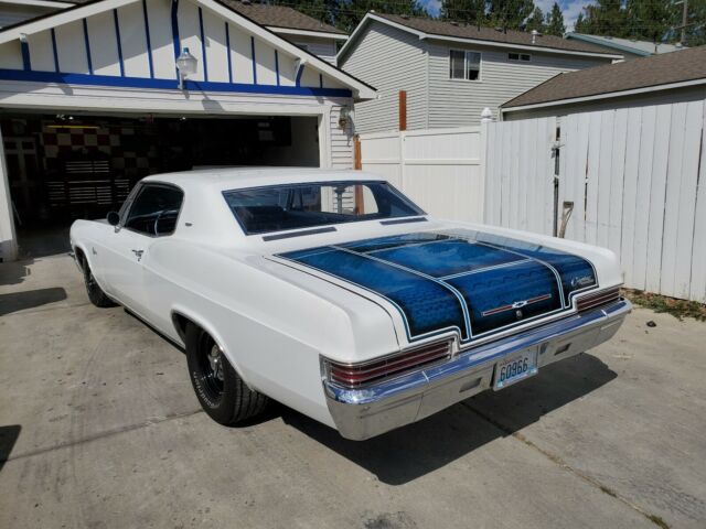 Chevrolet Caprice 1966 image number 17