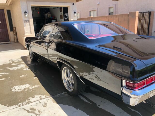 Chevrolet Impala 1966 image number 12