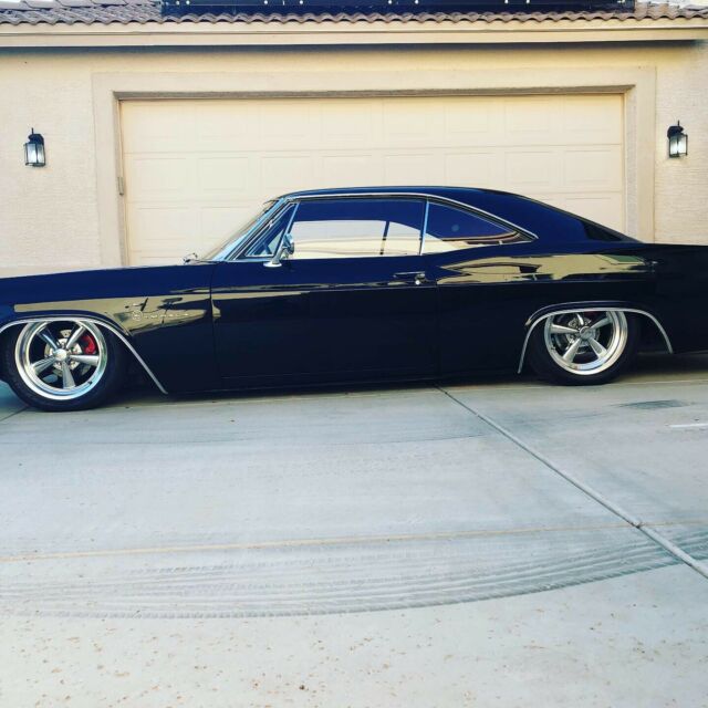 Chevrolet Impala 1966 image number 2
