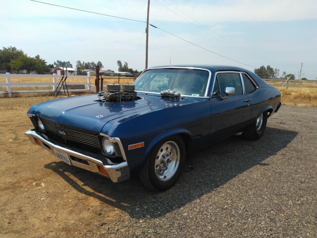 Chevrolet Nova 1972 image number 2