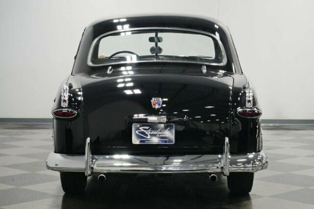 Ford Tudor 1950 image number 11