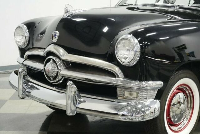 Ford Tudor 1950 image number 46