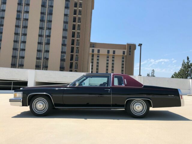 Cadillac DeVille 1978 image number 10