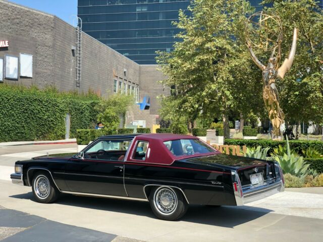 Cadillac DeVille 1978 image number 25