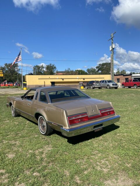 Ford Thunderbird 1977 image number 24
