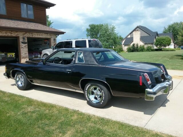 Pontiac Grand Prix 1977 image number 20