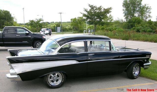 Chevrolet Bel Air/150/210 1957 image number 25