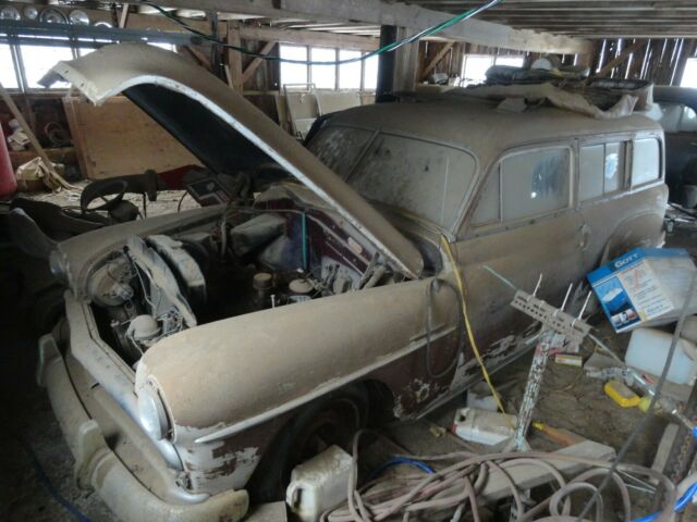 Plymouth Savoy 1951 image number 0