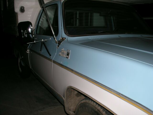 GMC Sierra 2500 1977 image number 3