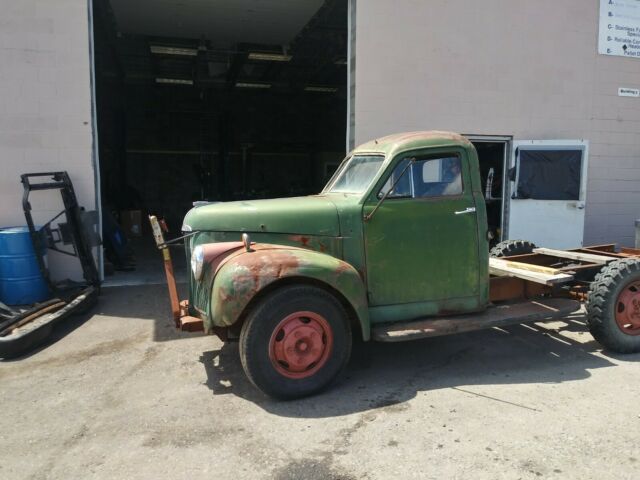 Studebaker M15 1947 image number 4