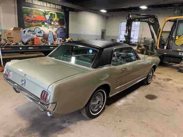 Ford Mustang 1966 image number 23