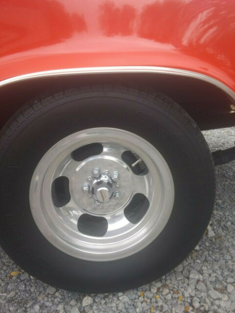 Plymouth Barracuda 1965 image number 3