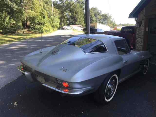 Chevrolet Corvette 1966 image number 27