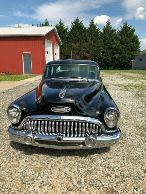 Buick Special 1953 image number 2