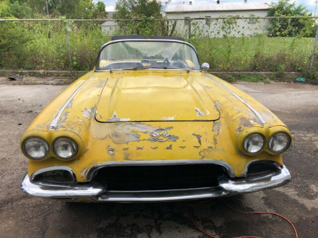 Chevrolet Corvette 1962 image number 2