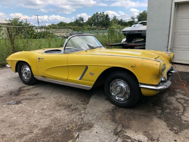 Chevrolet Corvette 1962 image number 35
