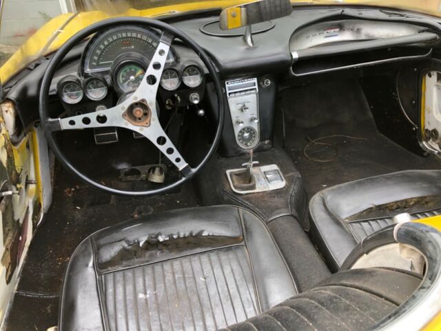 Chevrolet Corvette 1962 image number 44