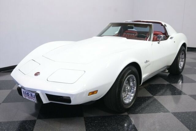 Chevrolet Corvette 1975 image number 29