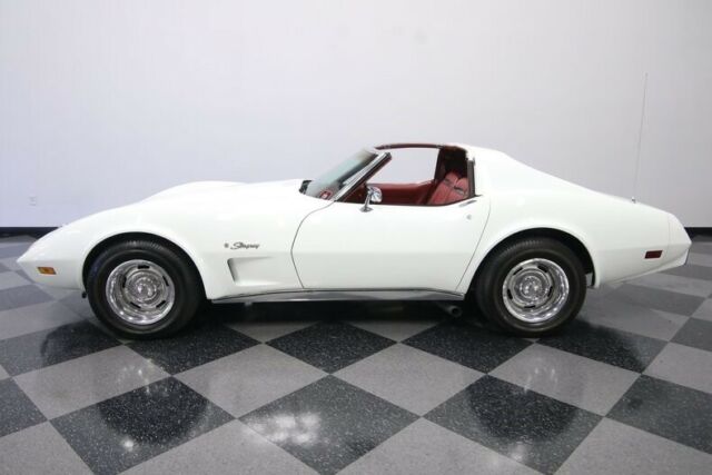 Chevrolet Corvette 1975 image number 31