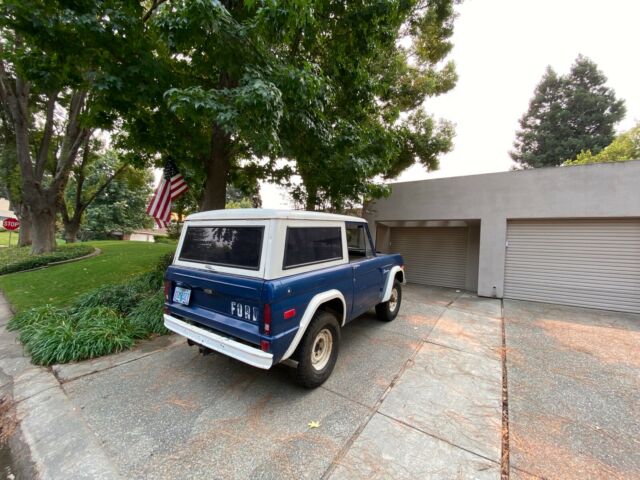Ford Bronco 1975 image number 1