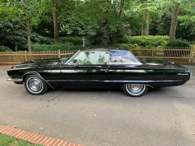 Ford Thunderbird 1966 image number 19