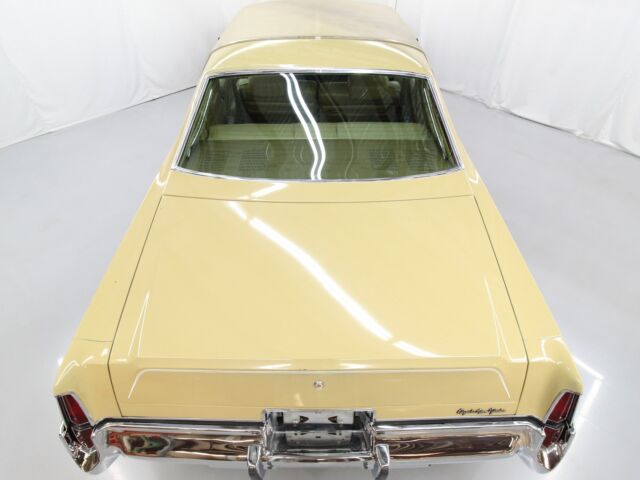 Chrysler New Yorker 1977 image number 18