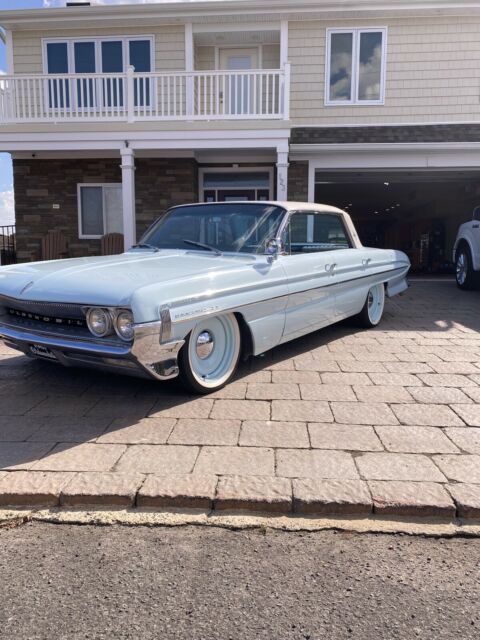 Oldsmobile Dynamic 88 1961 image number 17