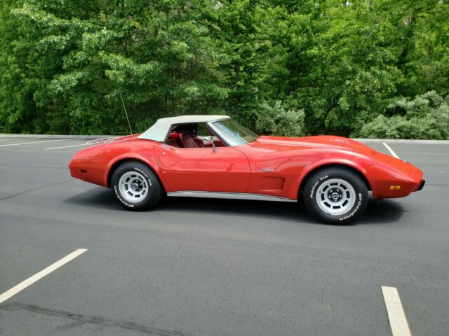 Chevrolet Corvette 1975 image number 4