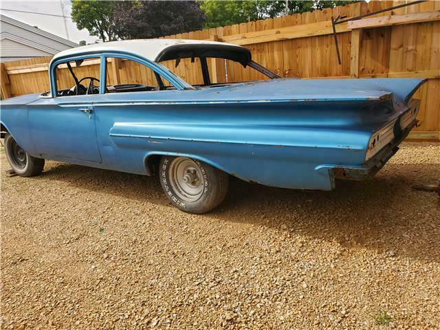 Chevrolet 2 Door Post Sedan 1960 image number 20