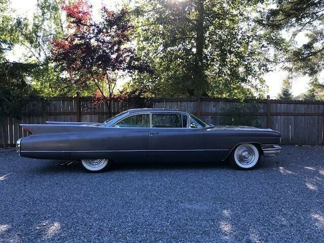 Cadillac DeVille 1960 image number 3