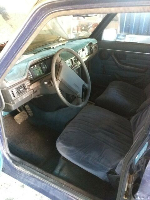 Volvo 240 1977 image number 1