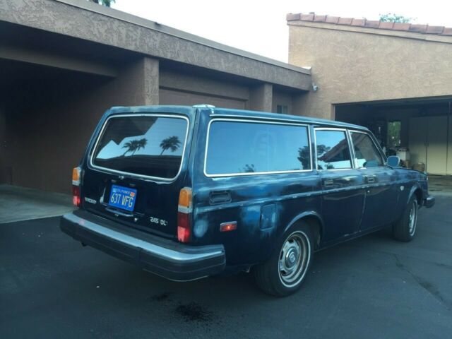 Volvo 240 1977 image number 11