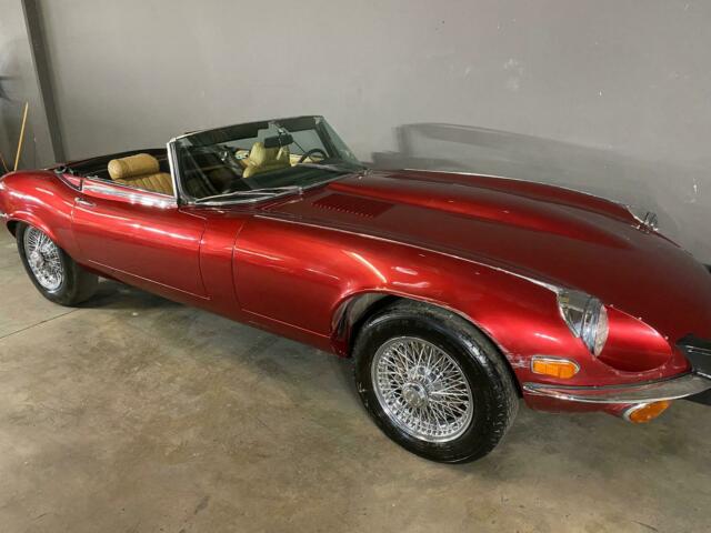 Jaguar E-Type 1974 image number 2