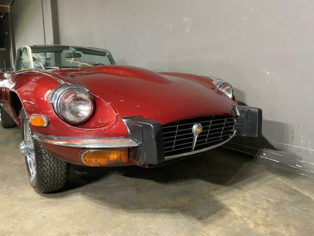 Jaguar E-Type 1974 image number 34