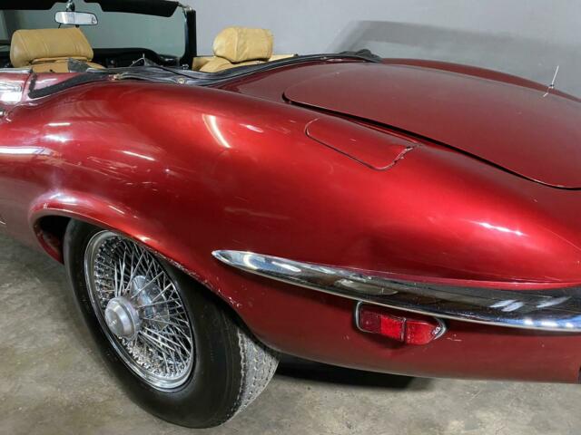 Jaguar E-Type 1974 image number 45