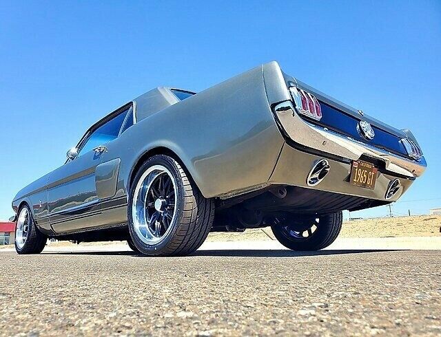 Ford Mustang 1965 image number 18