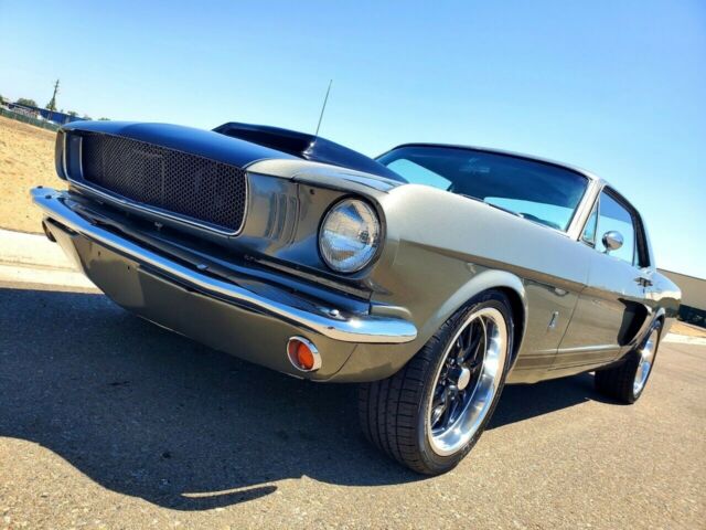 Ford Mustang 1965 image number 26