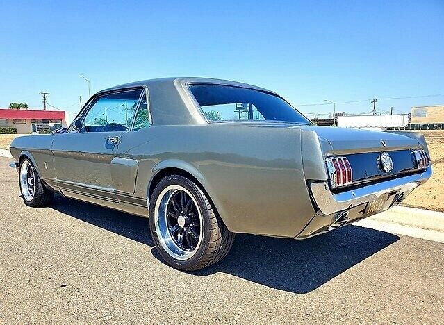 Ford Mustang 1965 image number 33