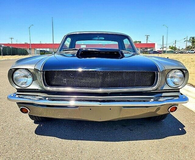 Ford Mustang 1965 image number 35