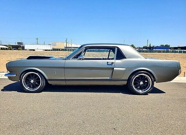 Ford Mustang 1965 image number 6