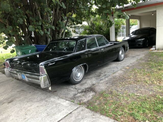 Lincoln Continental 1965 image number 10