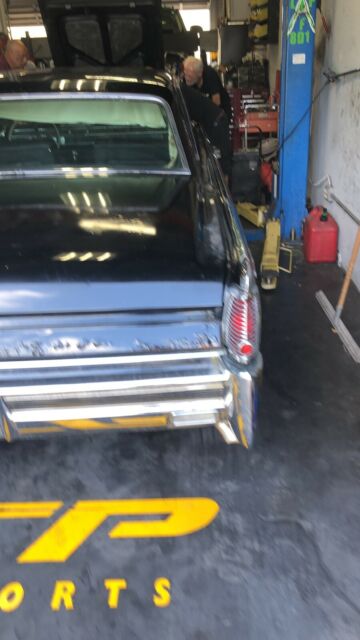 Lincoln Continental 1965 image number 6