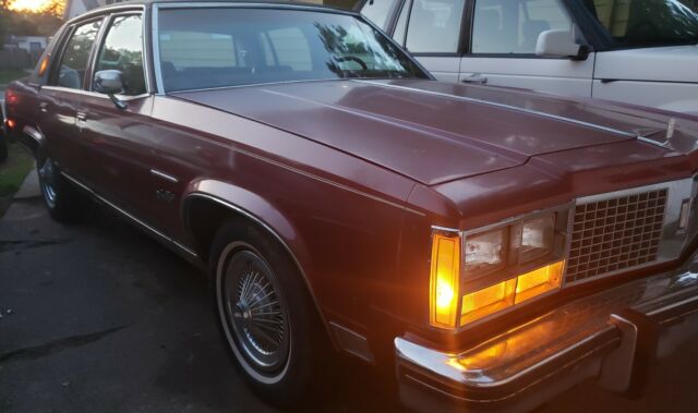 Oldsmobile Ninety-Eight 1978 image number 17
