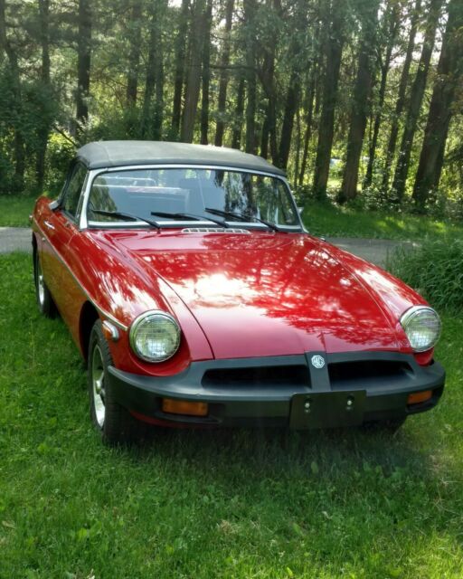 MG MGB 1977 image number 13