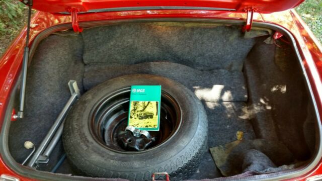 MG MGB 1977 image number 8